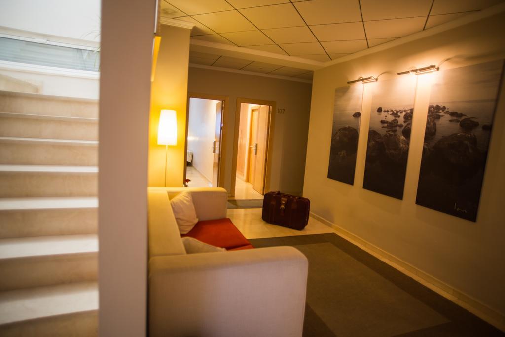 Hostal Don Julio Sanlúcar la Mayor Esterno foto
