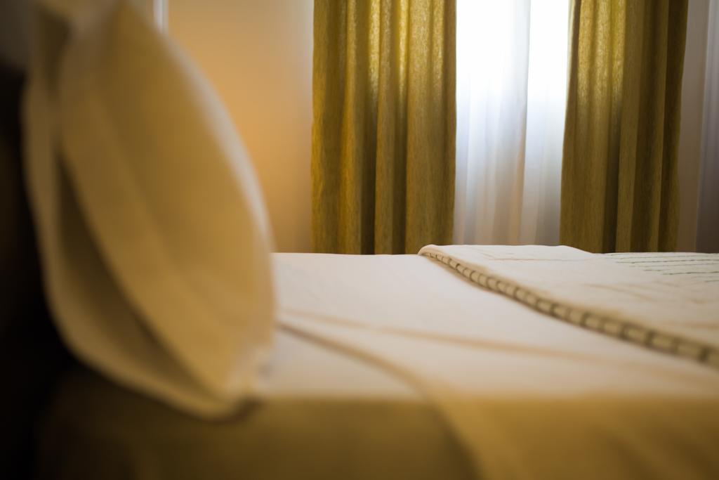 Hostal Don Julio Sanlúcar la Mayor Esterno foto