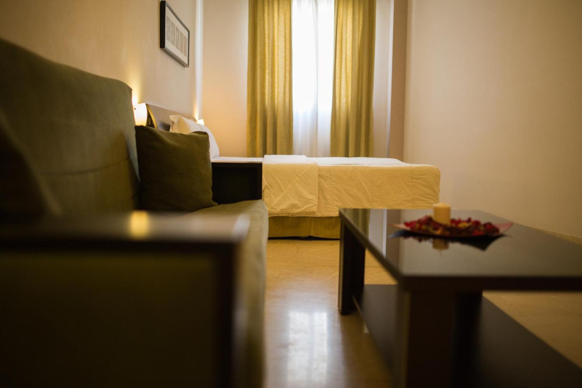 Hostal Don Julio Sanlúcar la Mayor Esterno foto